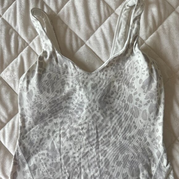 lululemon Align Tank With Shelf Bra - Picture 2 of 4